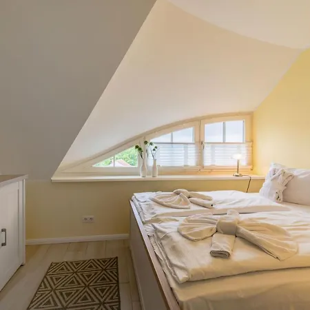 דירה Doppelhaeuser Zinglingsberg - Regenbogen בינץ